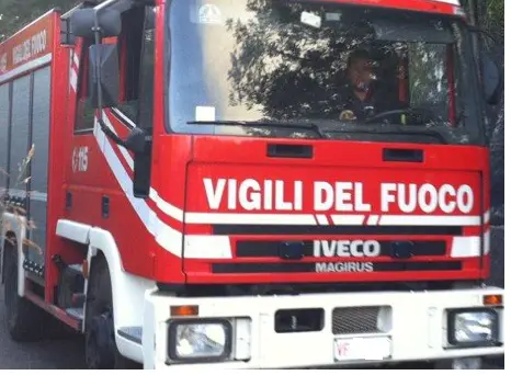 Trovato cadavere in un camper bruciato