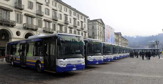 Torino: i biglietti dell'autobus andranno in pensione, arriverà "Bip", la smart card