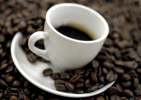 Bere dalle 3 alle 4 tazzine di caffè al giorno riduce il rischio di diabete