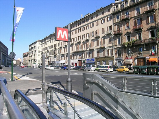Torino, bomba a San Salvario: non sarebbe scoppiata, si cercano gli autori del gesto
