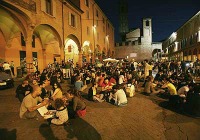 Piazza Verdi e i portici universitari, le zone più sporche della città