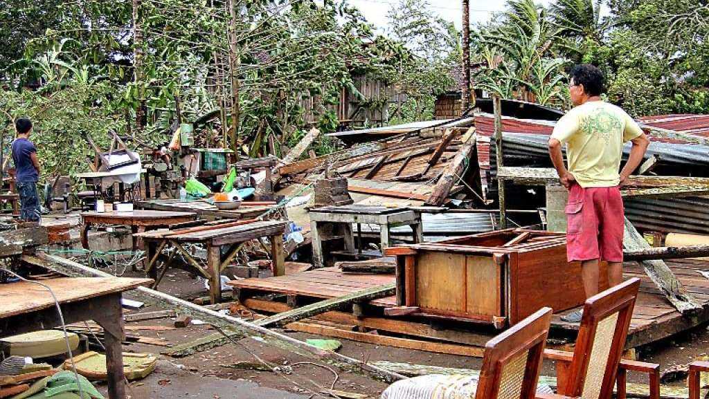 Filippine, il tifone Bopha lascia l'arcipelago: più di 280 i morti accertati