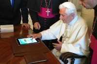 Il Papa su Twitter, il 12 dicembre i primi "cinguettii"
