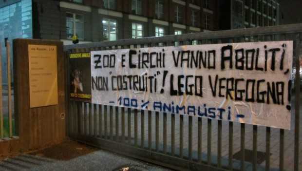 Animalisti contro i Lego: "Costruzioni stupide e diseducative"