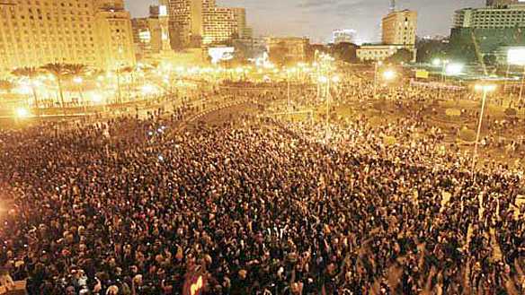 Egitto: tra gli scontri in piazza viene chiesta la pena di morte per reverendo che bruciò il Corano