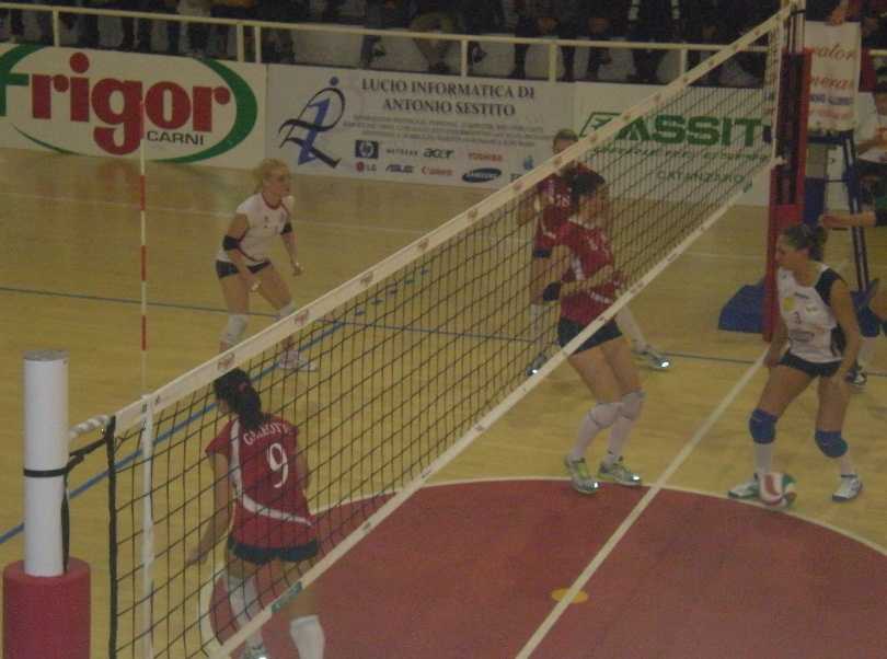 Volley Soverato: prima vittoria in trasferta, 1-3 contro Crovegli