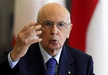 Napolitano ammonisce: "Monti non candidabile"