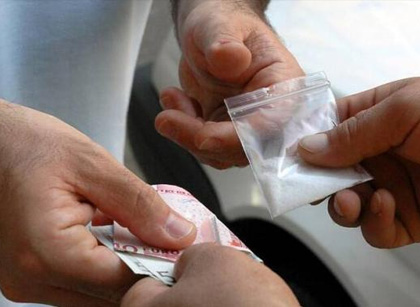 Giovani spacciatori: vendevano hashish e cocaina per comprarsi abiti griffati