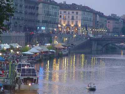 Torino, sequestri ai Murazzi del Po: è guerra contro la movida