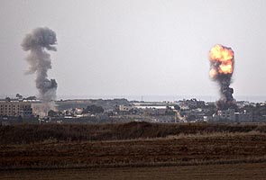 Gaza: colpita la sede del governo di Hamas durante i raid notturni