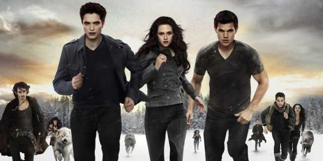 Esce oggi l'ultimo capitolo di Twilight. The Hunger Games e Beautiful Creatures pronti a sostituirlo