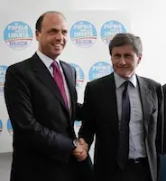 Alemanno appoggia Alfano: " Un nuovo Pdl per il paese "