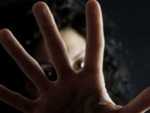 Violenza sulle donne: denunciato per maltrattamenti marito che lancia i piatti contro la moglie