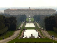 Caserta, droga nella reggia, in manette 3 pusher