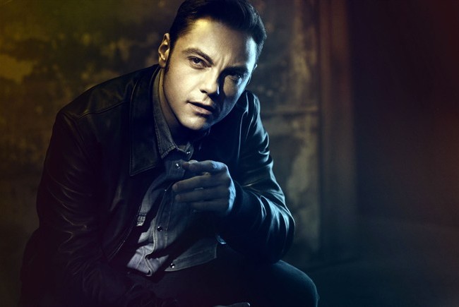 Paura per Tiziano Ferro ricoverato a Madrid per un malore.