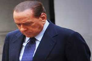 Berlusconi ci ripensa: "Costretto a restare per riformare la giustizia" Video
