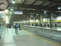 Napoli, raid vandalico, in tilt la metro