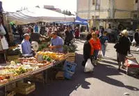 "Lido di Catanzaro, spostamento mercatino: il sindaco Abramo mantiene le promesse elettorali"