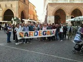 San Salvatore Selargius: prima della gara di basket hanno incontrato turisti ed emigrati sardi