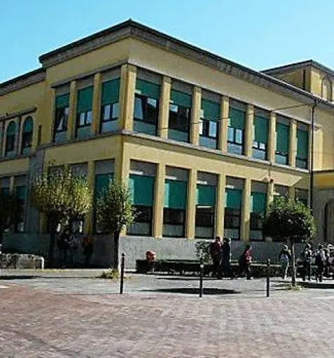 Studenti "hacker" modificano i voti scolastici, denunciati