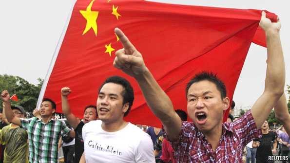 Cina: proteste anti-Giappone in oltre cento città, un migliaio i pescherecci nelle acque contese