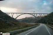 Sfiorata tragedia: uomo tenta di gettarsi viadotto Morandi a Catanzaro