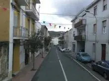 Rapina in gioielleria: bandito ferito alla testa dal complice