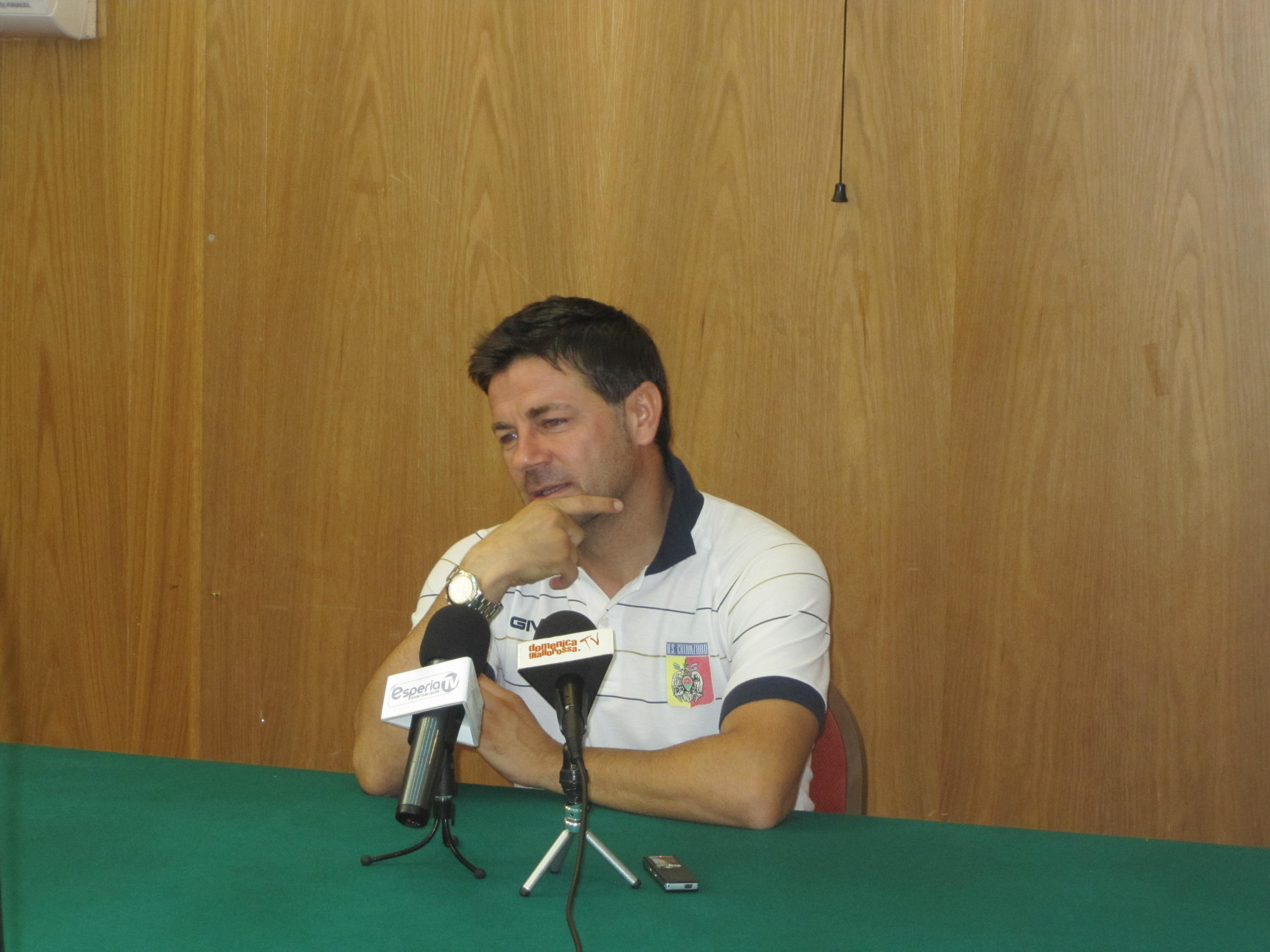 Us Catanzaro, Cozza show alla conferenza stampa
