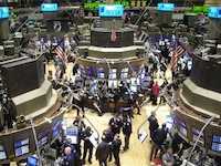 Borse europee incerte, spread fermo a 448 punti