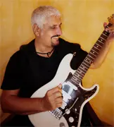 Pino Daniele, unica tappa a Catanzaro 26 agosto