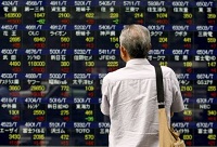 Spread sotto i 500 punti,  in rialzo Piazza Affari