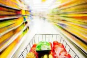 Alimentari di bassa qualità, il peggio in super e ipermercati. Occhio alla provenienza
