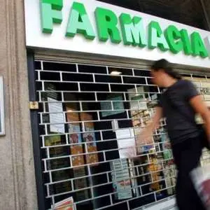 Sciopero delle farmacie. 64 mila persone per fermare i tagli