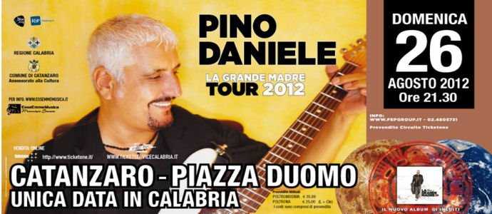 Pino Daniele a Catanzaro il 26 Agosto "il 4 Luca Carboni"