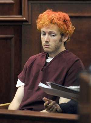 Strage di Denver: i capelli rossi di Holmes all'udienza preliminare, in aula i parenti delle vittime