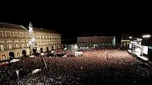 Ligabue: Napoli, finalmente! Piazza Plebiscito in delirio