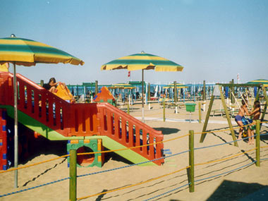 Turismo: stabilimenti balneari e rischio chiusura spiagge