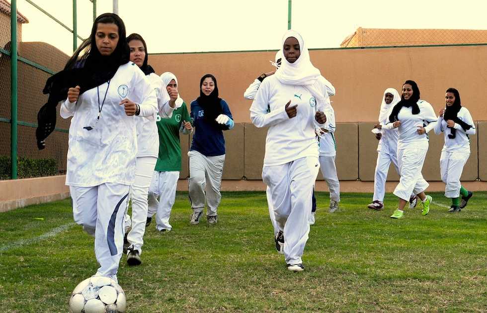 Donne alle Olimpiadi: la lunga marcia verso la modernità degli Emirati Arabi