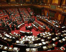 Accantonato il taglio dei deputati. Lega e Pdl di nuovo d'accordo