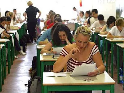 Esami di maturità per 500 mila ragazzi. Oggi il tema di italiano