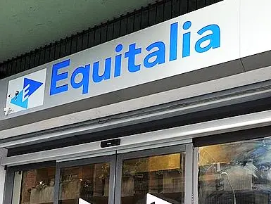 L'analisi sulla busta sospetta destinata agli uffici Equitalia a Catanzaro