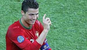 Euro 2012: Ronaldo si sveglia e manda il Portogallo ai quarti, Germania a punteggio pieno