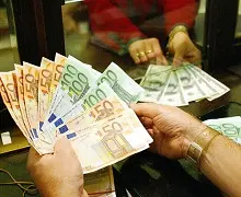 Rivoluzione nelle banche: tagli di costi e di personale