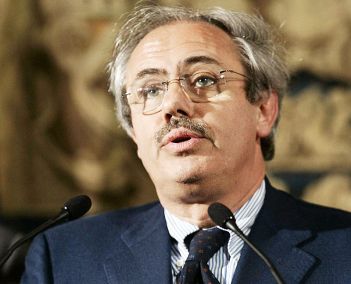 La Sicilia dona 24milioni di euro all'Emilia