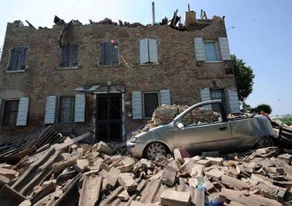 Terremoto, allarme sciacalli