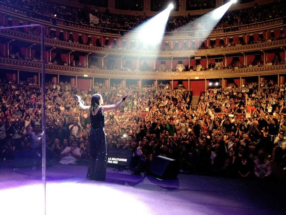 Laura Pausini : regina di cuori alla Royal Albert Hall di Londra