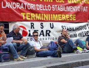 Termini Imerese, gli operai Fiat continuano con le proteste