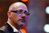 Milano Bruno Santori dirige la Sanremo festival orchestra alla serata per i 30 anni di radio Italia