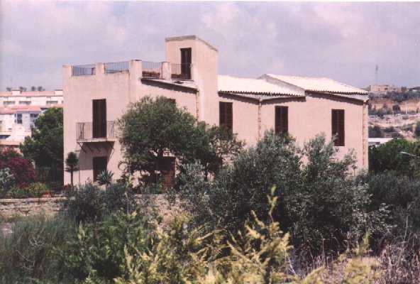Il parco dimenticato. e' quello dedicato ad Agrigento a Luigi Pirandello. mancano i soldi