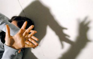 Milano, in pochi giorni 5 episodi di violenza su donne. Istat: abusi soprattutto dal partner